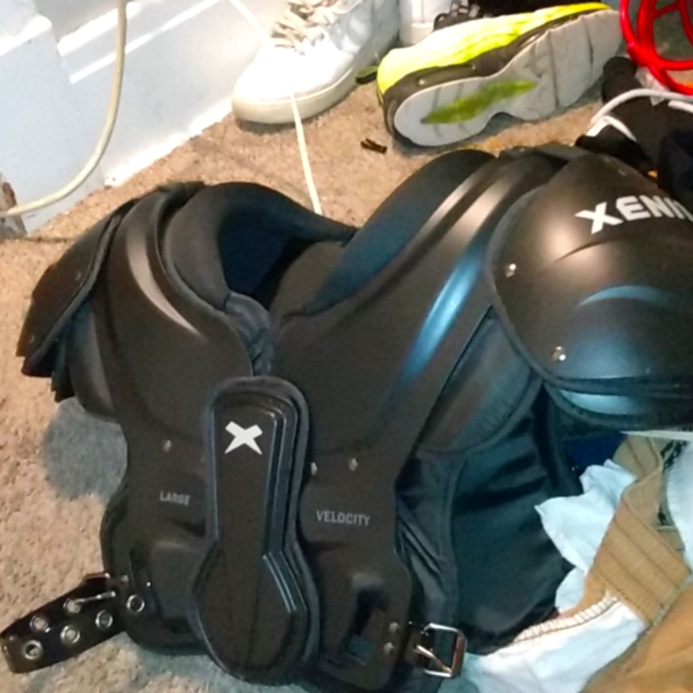 Shoulder pads